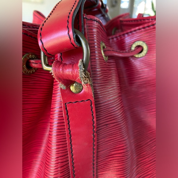 LOUIS VUITTON Epi Noe GM  Shoulder Bag Leather Castilian Red Authenticated - Picture 4 of 15